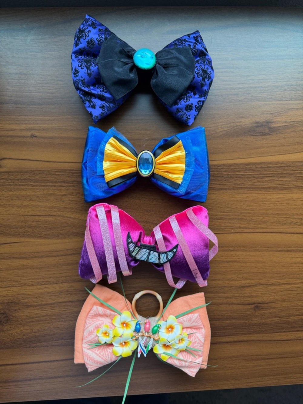 ✨ Disney Hair Bow Bundle – Large Statement Bows (4) ✨
